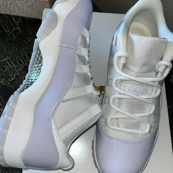 NIKE- Air jordan 11 Retro low